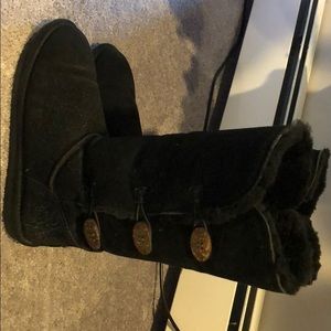 Bearpaw Black Boots